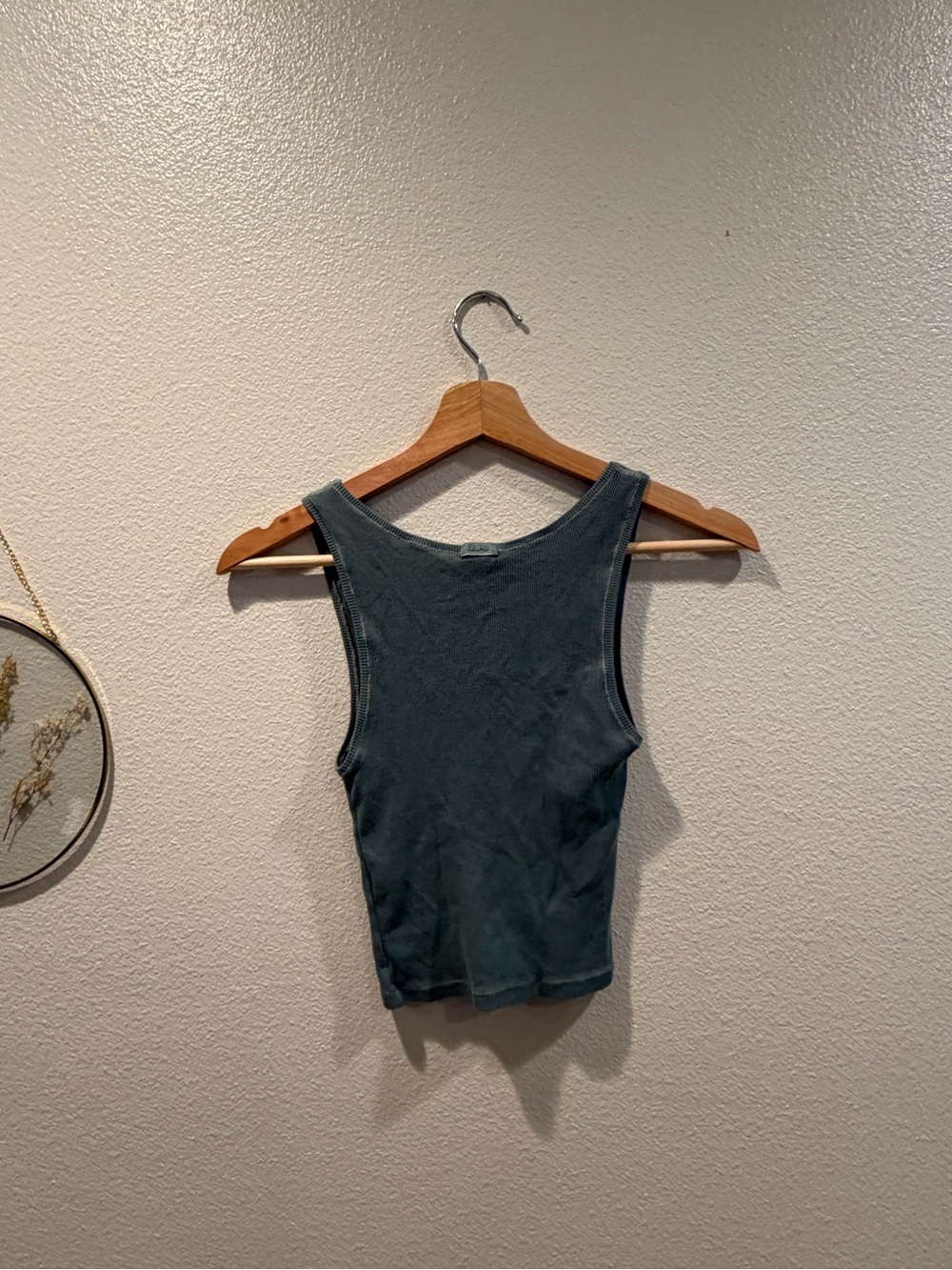 SKIMS Women's Blue Gray Ribbed Tank Top - Classic Scoop Neck - Picture 3 of 3